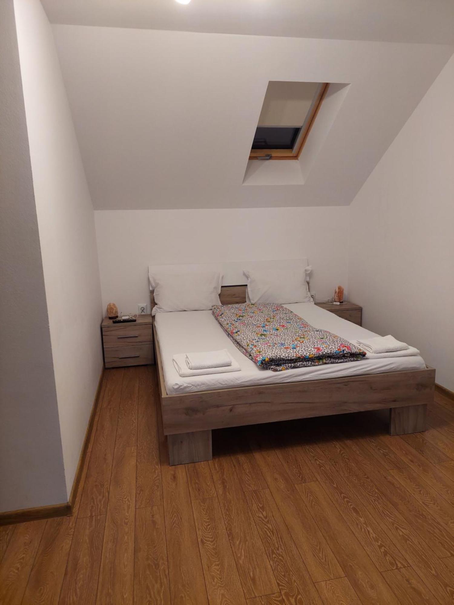 Casa Cristina Hotell Cîrţişoara Exteriör bild